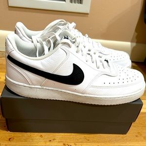 Nike Men’s Court Vision Low